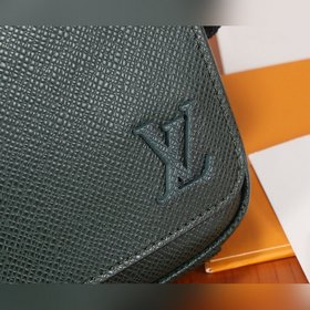 LV District Маленькая сумка-почтальон Модель： M30861 Эта сумка-по