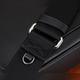 LV District Маленькая сумка-почтальон Модель： M30850 Эта сумка-п