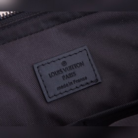 LV Почтовая сумка Alpha из цельностального металла Модель： N40364