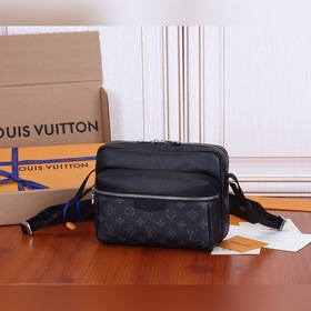 LV Outdoor Почтовая сумка Модель： M30233 Louis Vuitton встречает