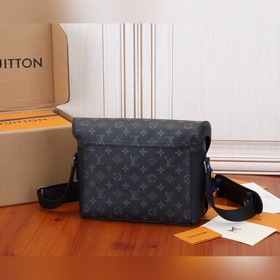 LV Messenger PM Voyager Маленькая сумка-почтальон Модель： M40511