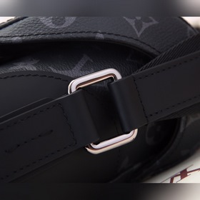 LV Messenger PM Voyager Маленькая сумка-почтальон Модель： M40511 