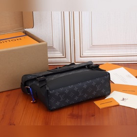 LV Messenger PM Voyager Маленькая сумка-почтальон Модель： M40511 