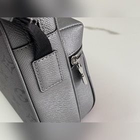 LV Outdoor Почтовая сумка  Модель： M30830 Эта сумка Outdoor в ст