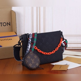 Сумка LV In The Loop, модель： M59681 Сумка In The Loop воплощает