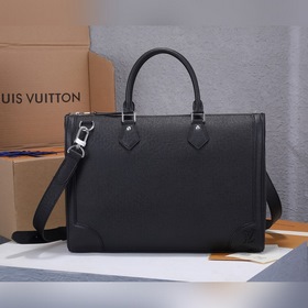 LV Slim портфель Модель： M30810 Изготовлен из кожи Taga с тонкой