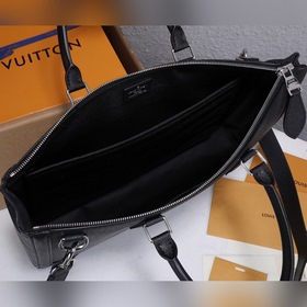 LV Slim портфель Модель： M30810 Изготовлен из кожи Taga с тонкой 