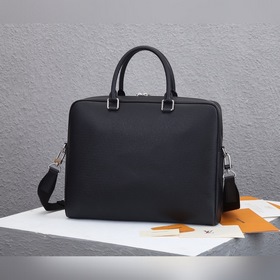 LV Alex портфель Модель： M30440 Изготовлен из тисненной кожи Taga