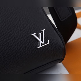 LV Alex портфель Модель： M30440 Изготовлен из тисненной кожи Taga