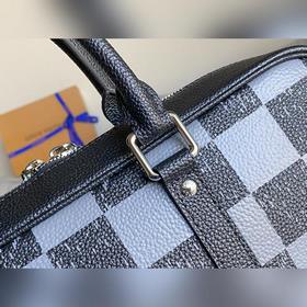 LV Модель N50072 Sirius Брифинг Продолжая традиции дизайна почтов