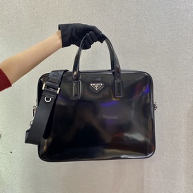 PRADA Новая модель портфеля, модель 2VE368 Глянцевая поверхность