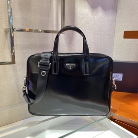 PRADA Новая модель портфеля, модель 2VE368 Глянцевая поверхность 