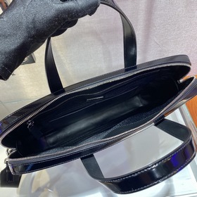 PRADA Новая модель портфеля, модель 2VE368 Глянцевая поверхность 