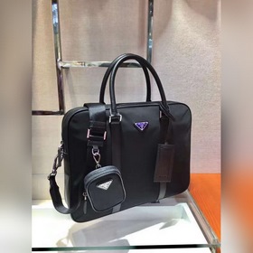BRAND： PRADA Изготовлен из импортной кожи Saffiano с крестообраз