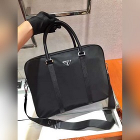 BRAND： PRADA Изготовлен из импортной кожи Saffiano с крестообраз