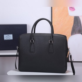 Портфель Prada с новым логотипом Итальянская кожа Saffiano с кре