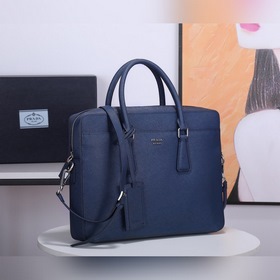 Портфель Prada с новым логотипом Итальянская кожа Saffiano с кре