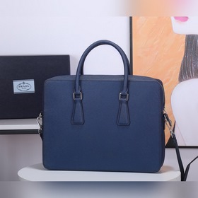 Портфель Prada с новым логотипом Итальянская кожа Saffiano с кре
