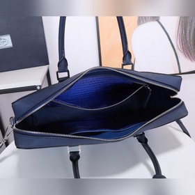 Портфель Prada с новым логотипом Итальянская кожа Saffiano с кре