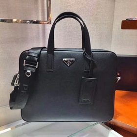 Новая сумка для документов PRADA, модель 2VE368 Изготовлена из им