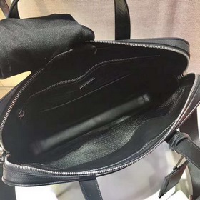 Новая сумка для документов PRADA, модель 2VE368 Изготовлена из им