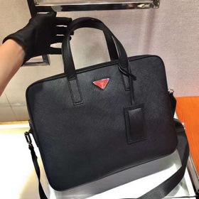 Новая сумка для документов PRADA, модель 2VE368 Изготовлена из им