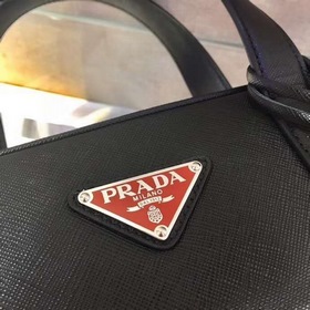 Новая сумка для документов PRADA, модель 2VE368 Изготовлена из им