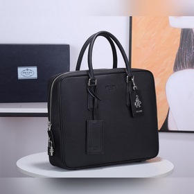 Классическая сумка PRADA, модель № 8017 Классическая модель PRADA