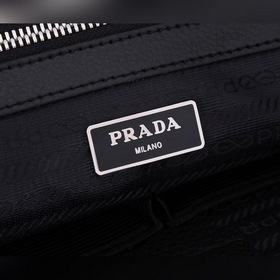 Классическая сумка PRADA, модель № 8017 Классическая модель PRADA