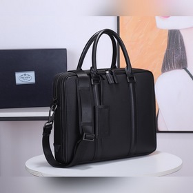 Prada Новая мужская сумка-портфель Модель： 2VE366 Изготовлена из