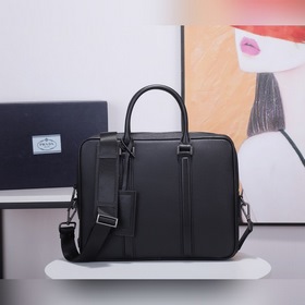 Prada Новая мужская сумка-портфель Модель： 2VE366-2 Изготовлена