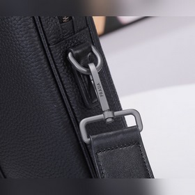 Prada Новая мужская сумка-портфель Модель： 2VE366-2 Изготовлена 