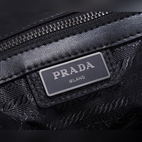 Prada Новая мужская сумка-портфель Модель： 2VE366-2 Изготовлена 