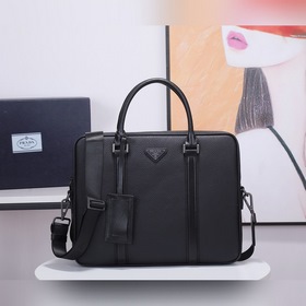 PRADA портфель Модель： 2VE368 Деловая сумка PRADA, импорт из Ита