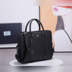 PRADA портфель Модель： 2VE368 Деловая сумка PRADA, импорт из Ита