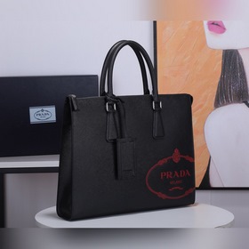 Мужской портфель PRADA, модель 2VG039, черный/красный Оригинальна