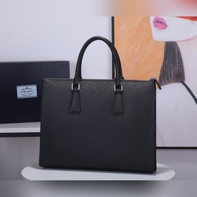 Мужской портфель PRADA, модель 2VG039, черный/красный Оригинальна