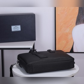 Мужской портфель Prada, модель 2VE363  Итальянская кожа с кресто
