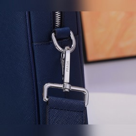Мужской портфель Prada, модель 2VE363  Итальянская кожа с кресто