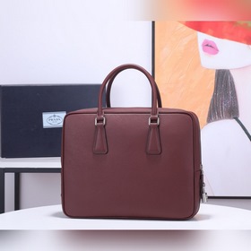 PRADA Модель： P8018 Мужской портфель Оригинальная европейская кож