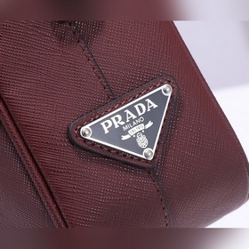 PRADA Модель： P8018 Мужской портфель Оригинальная европейская кож