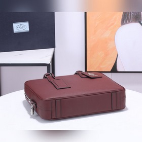 PRADA Модель： P8018 Мужской портфель Оригинальная европейская кож