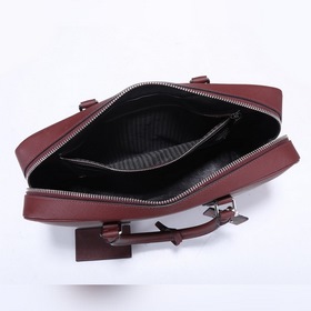 PRADA Модель： P8018 Мужской портфель Оригинальная европейская кож