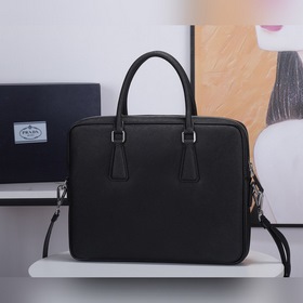 Prada Модель 2VE368-9 Мужская сумка для документов Изготовлена