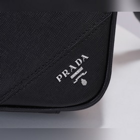 Prada Модель 2VE368-9 Мужская сумка для документов Изготовлена