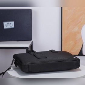 Prada Модель 2VE368-9 Мужская сумка для документов Изготовлена