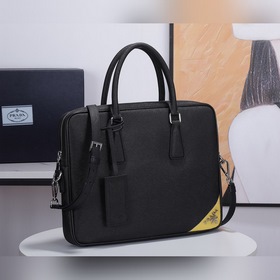 Prada Модель 2VE368-9 Мужской портфель Изготовлена из итальянс