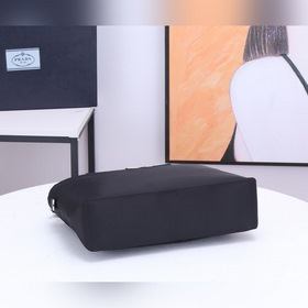 PRADA Новая модель универсальной сумки для документов, модель 1BG