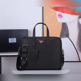 PRADA Новая сумка для документов, модель 2VE368 Изготовлена из и
