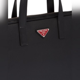 PRADA Новая сумка для документов, модель 2VE368 Изготовлена из и